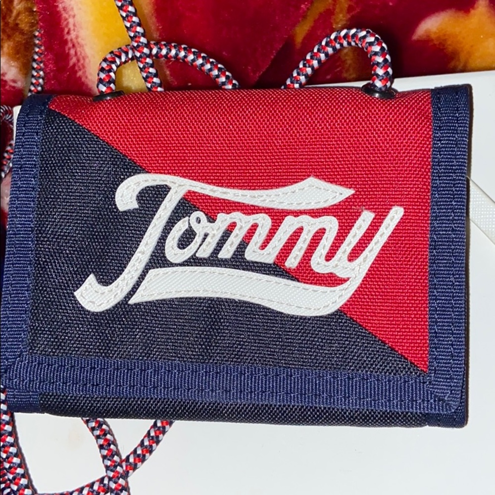 Tommy Hilfiger wallet crossbody purse